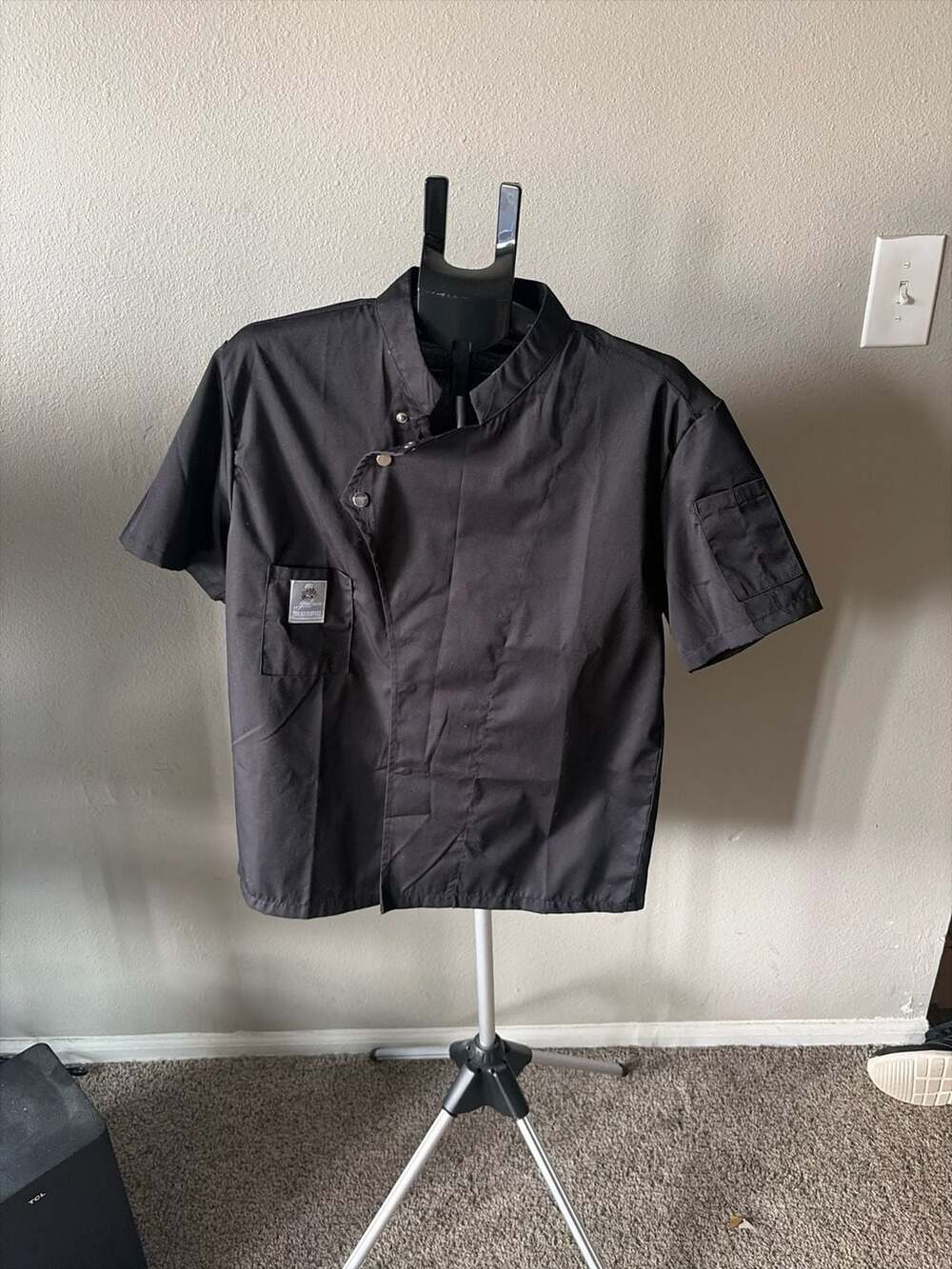 XIYIN Black Short Sleeve Snap Closure Chef Jacket with Mesh Back Panels